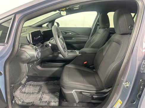 New 2026 Chevrolet Equinox EV LT image 18