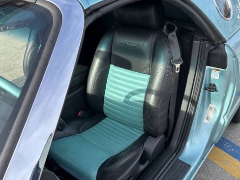 Used 2002 Ford Thunderbird image 24