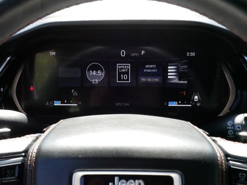 Used 2023 Jeep Grand Cherokee L Summit AWD/4WD image 21