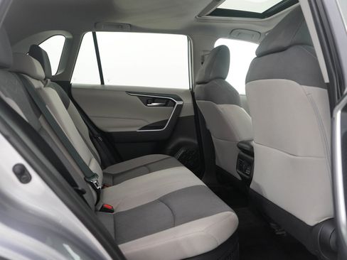 Used 2021 Toyota RAV4 XLE image 12