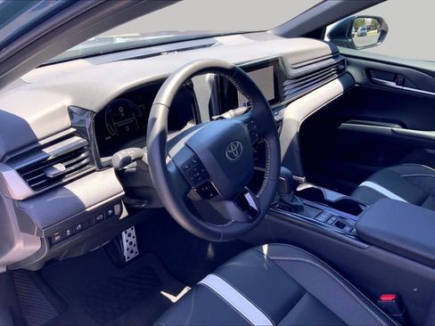 Used 2026 Toyota Camry SE w/ Convenience Package FWD image 18