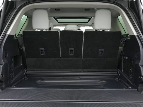 Certified 2025 Ford Expedition Platinum image 27