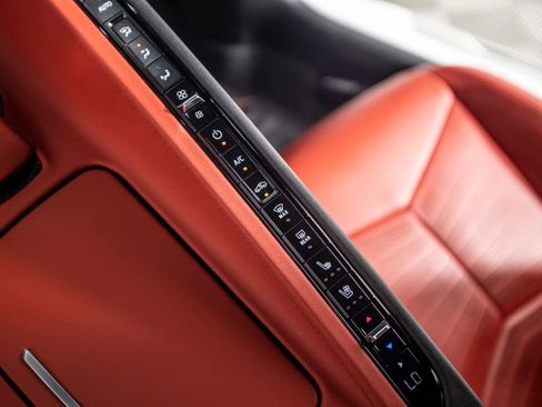 Used 2021 Chevrolet Corvette Stingray Preferred Conv w/ Z51 Performance Package image 32