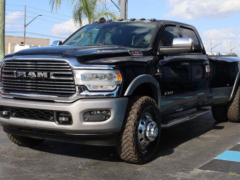 Used 2021 RAM 3500 Laramie AWD/4WD image 2