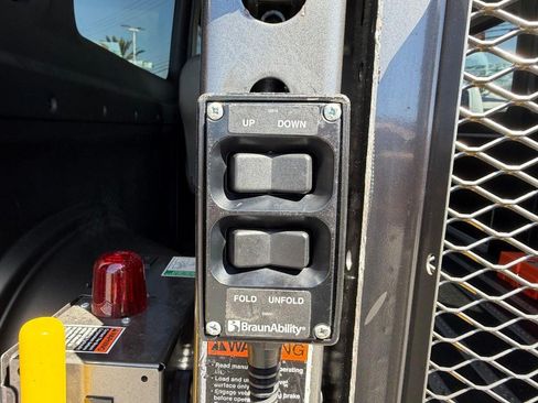 Used 2023 RAM ProMaster 2500 FWD image 20