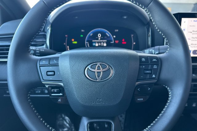 Certified 2026 Toyota Camry Hybrid w/ Multimedia Upgrade Package FWD image 27