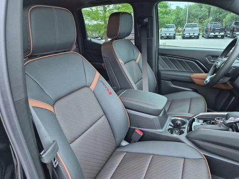 New 2026 GMC Canyon AT4 w/ Technology Plus Package AWD/4WD image 43