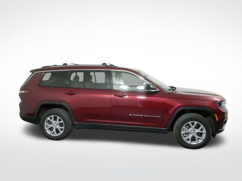 Used 2022 Jeep Grand Cherokee L Limited AWD/4WD image 2