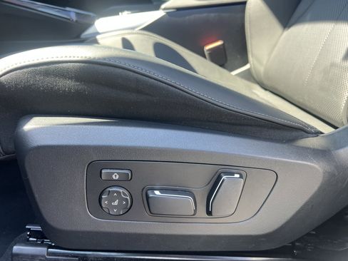 Used 2025 BMW X3 xDrive30i AWD/4WD image 16