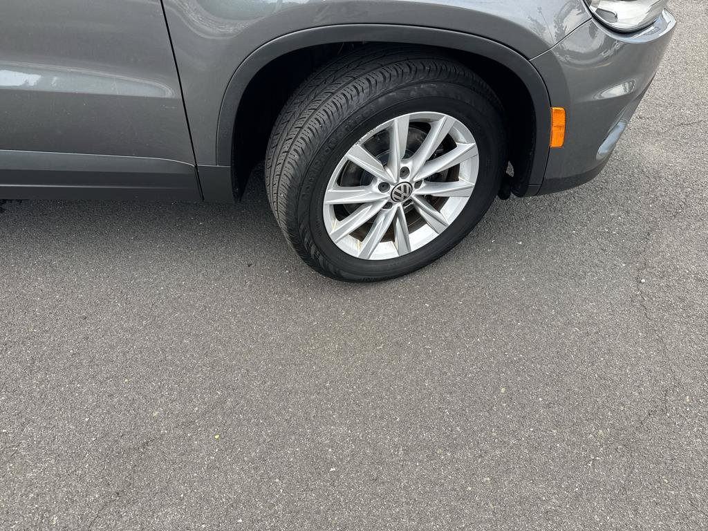 Used 2018 Volkswagen Tiguan Limited AWD/4WD image 33