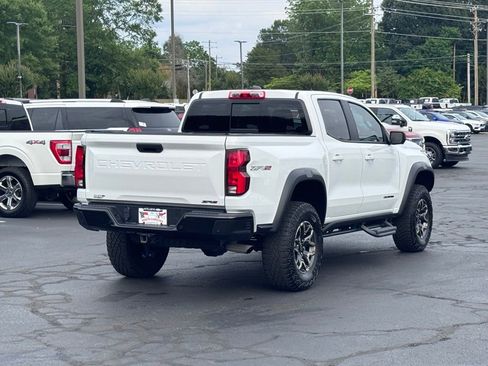 Used 2023 Chevrolet Colorado ZR2 w/ ZR2 Convenience Package III AWD/4WD image 18