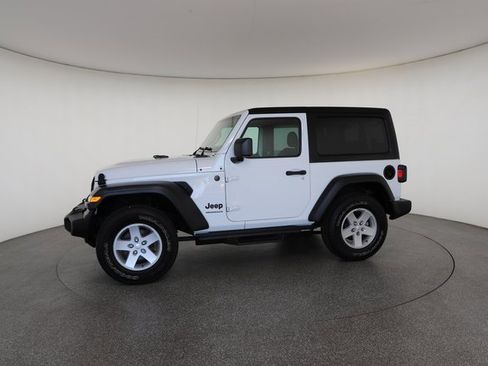 Used 2022 Jeep Wrangler Sport image 5