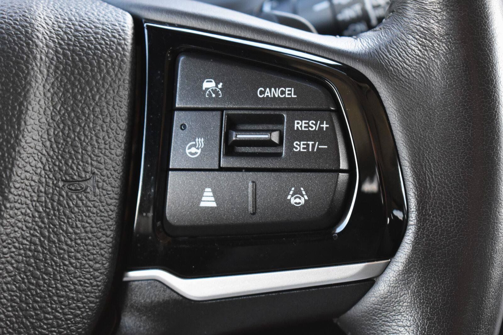 Used 2025 Honda Odyssey Elite image 9