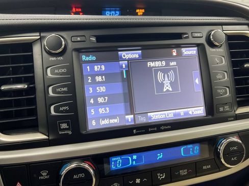 Used 2019 Toyota Highlander Limited Platinum AWD/4WD image 14