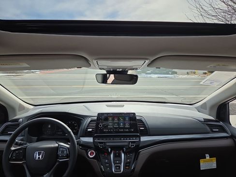 New 2026 Honda Odyssey Elite image 9