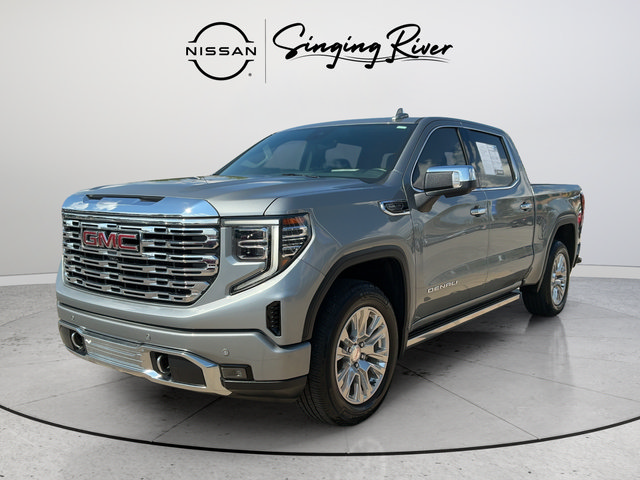 Used 2024 GMC Sierra 1500 Denali w/ Technology Package AWD/4WD image 3