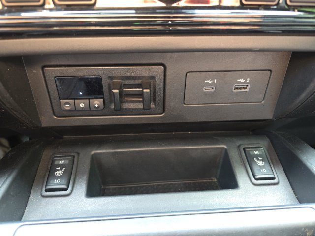 Used 2024 Nissan Titan PRO-4X w/ Pro-4x Convenience Package AWD/4WD image 25
