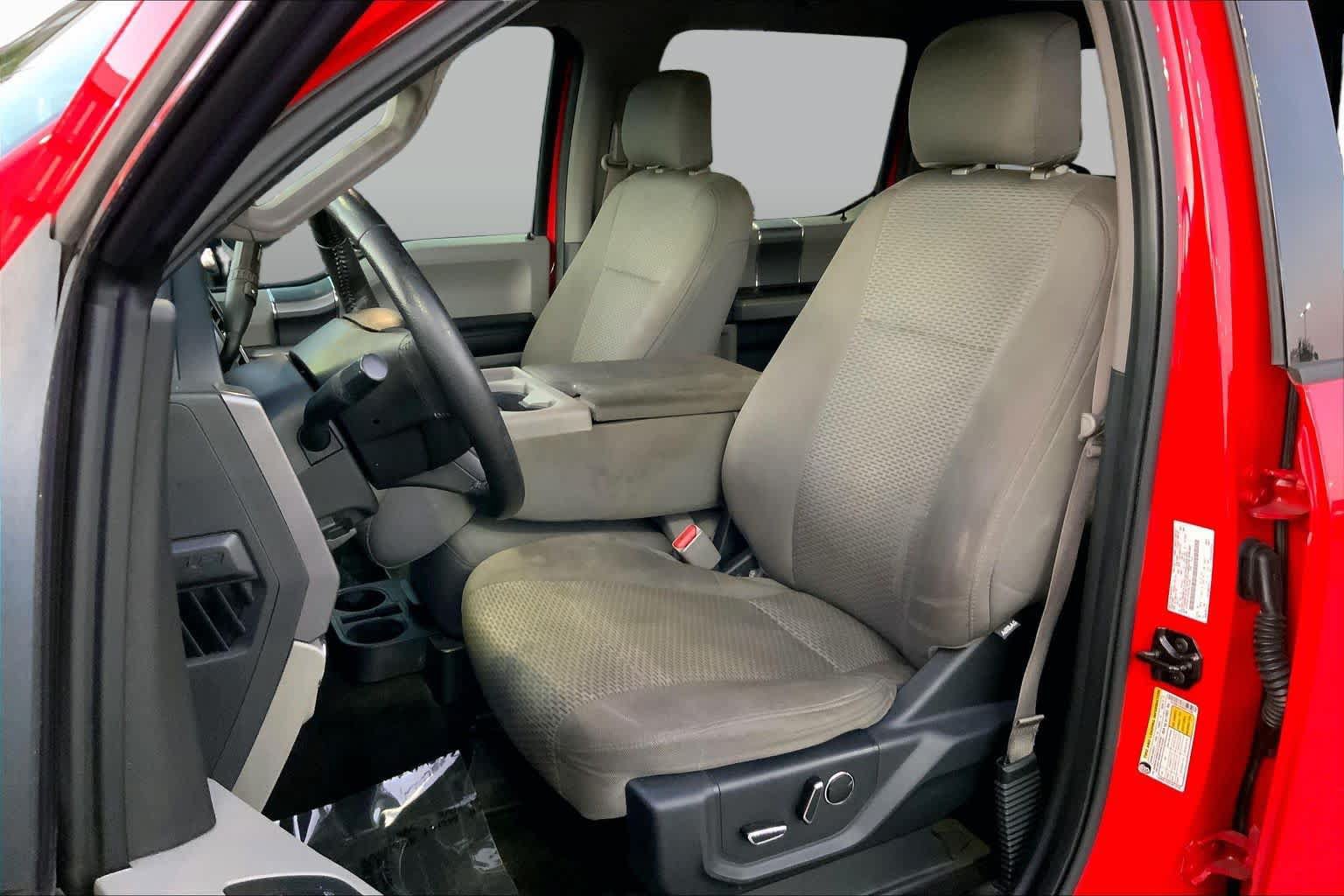 Used 2015 Ford F150 XLT w/ Equipment Group 302A Luxury RWD image 6