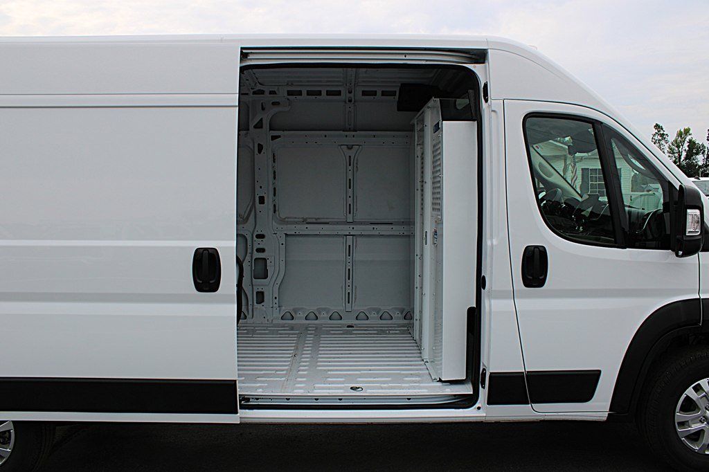 Used 2024 RAM ProMaster 3500 w/ Quick Order Package 22G SLT FWD image 9