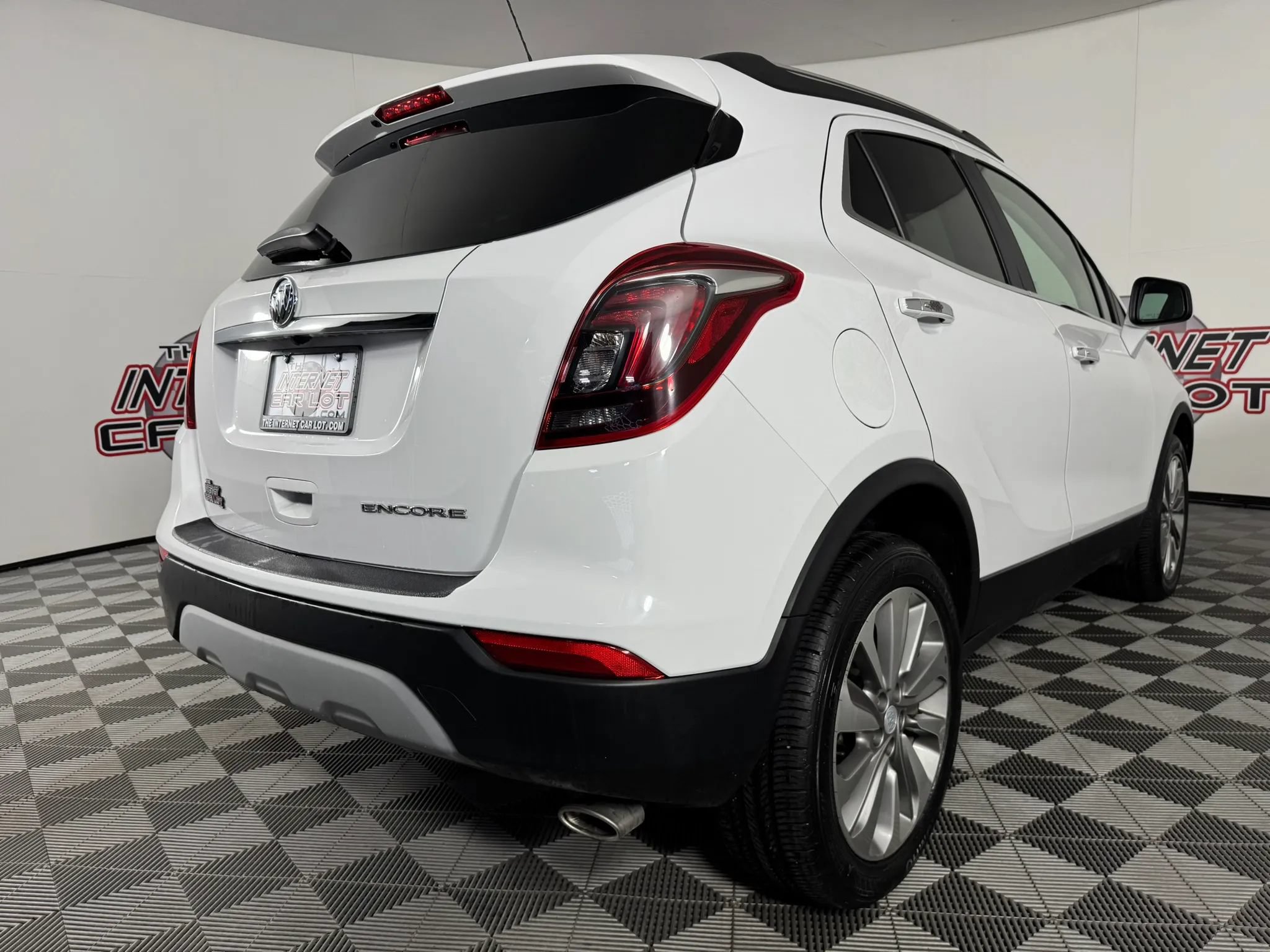 Used 2020 Buick Encore Preferred FWD image 28