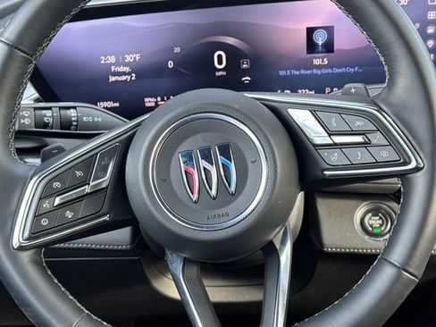 Certified 2025 Buick Enclave Preferred image 17