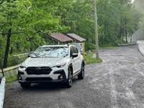 Used 2024 Subaru Crosstrek 2.0i Premium image 3