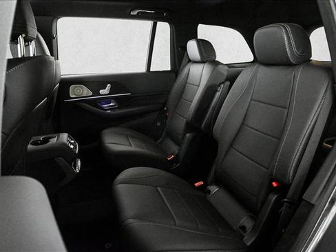 Certified 2025 Mercedes-Benz GLS 450 4MATIC image 18