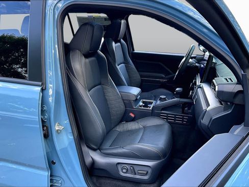 Used 2025 Toyota 4Runner TRD Off-Road Premium w/ Tow Technology Package AWD/4WD image 8