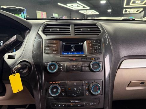 Used 2019 Ford Explorer 4WD image 12
