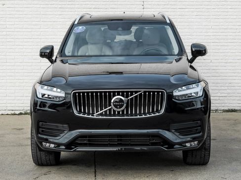 Used 2020 Volvo XC90 T5 Momentum image 5