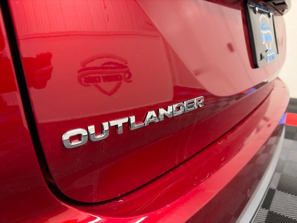 Used 2025 Mitsubishi Outlander SE AWD/4WD image 9
