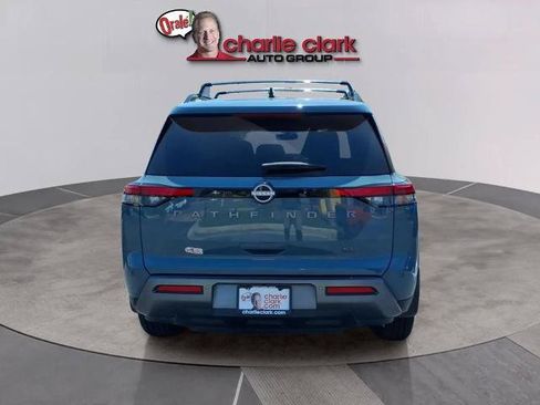 Certified 2026 Nissan Pathfinder SL FWD image 5