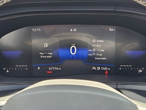 Used 2023 Volkswagen Taos SE w/ Panoramic Sunroof Package FWD image 20