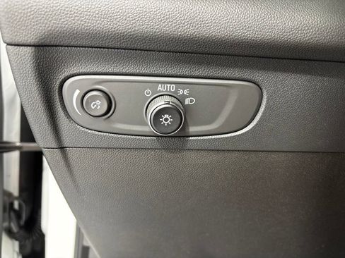 Used 2023 Buick Envision Essence w/ Sport Touring Package AWD/4WD image 32