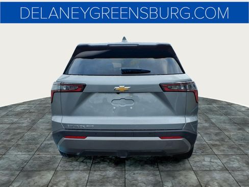 Used 2026 Chevrolet Equinox LT AWD/4WD image 4