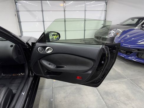 Used 2020 Nissan 370Z Touring Sport image 23
