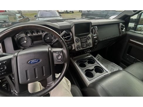 Used 2016 Ford F350 Platinum w/ Platinum Package image 12