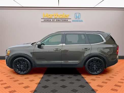 Used 2022 Kia Telluride SX image 2