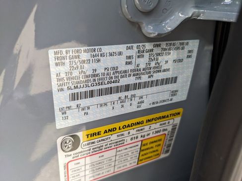 Used 2025 Lincoln Navigator L Reserve image 39