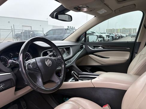 Used 2018 Buick Enclave Premium w/ Experience Buick Package FWD image 10