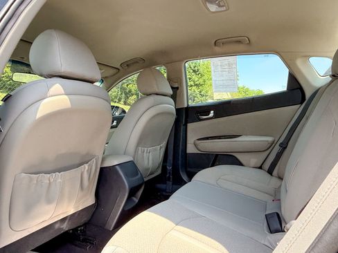 Used 2017 Kia Optima LX FWD image 35
