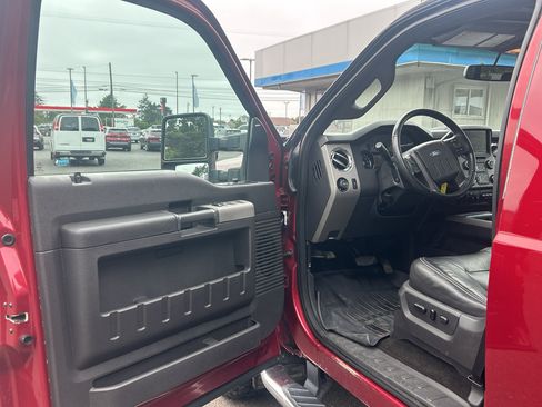 Used 2014 Ford F350 Lariat w/ Lariat Ultimate Package AWD/4WD image 13