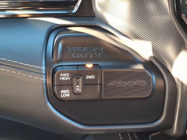 Used 2024 RAM 2500 Limited AWD/4WD image 24