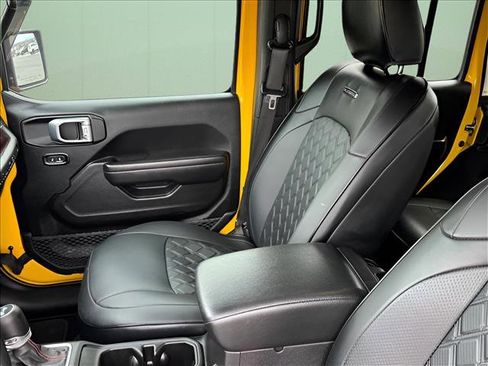 Used 2021 Jeep Wrangler Unlimited Rubicon w/ Cold Weather Group image 8