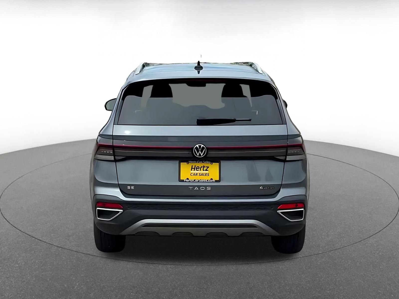 Used 2026 Volkswagen Taos SE AWD/4WD image 12