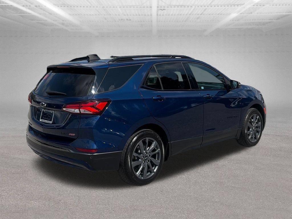 Used 2022 Chevrolet Equinox RS w/ RS Leather Package AWD/4WD image 6