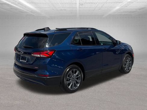 Used 2022 Chevrolet Equinox RS w/ RS Leather Package AWD/4WD image 6