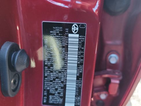 Used 2025 Toyota Corolla LE image 30