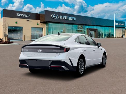 New 2026 Hyundai Sonata Limited FWD image 7