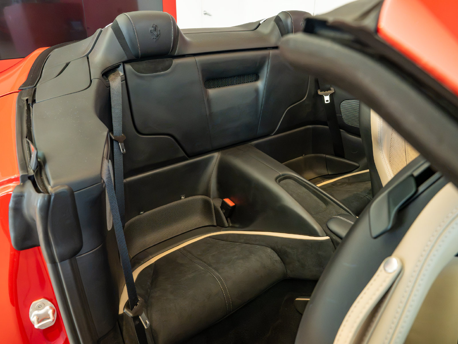 Certified 2026 Ferrari Roma Spider RWD image 23